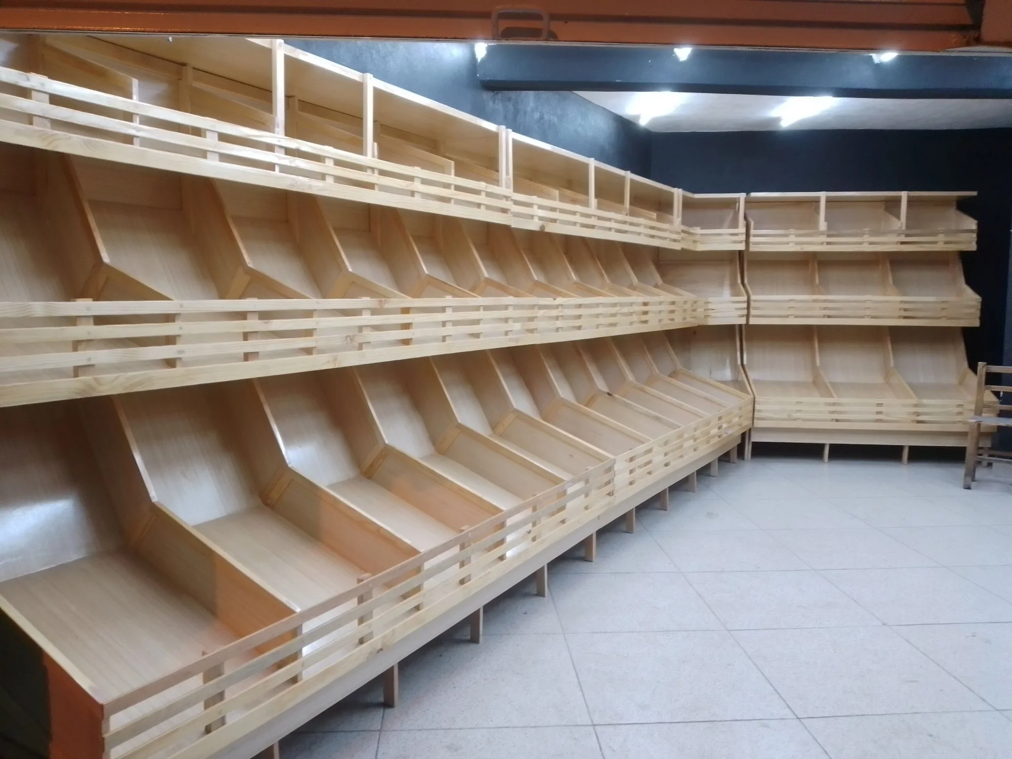 Proyecto único creado a la medida, combinando funcionalidad, estilo y durabilidad.