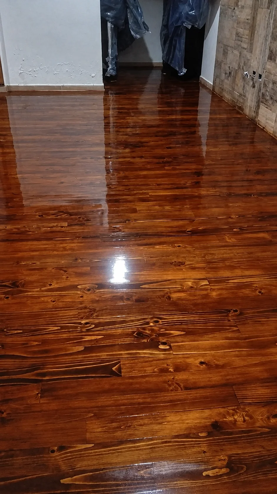 Piso Ensamble Lacado Ébano Espejo
